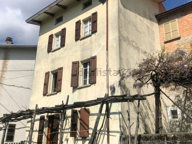 Casa in vendita a Varsi, Reggio Emilia