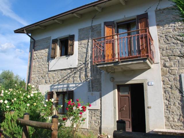 Casa in vendita a Appennino Reggiano, Re