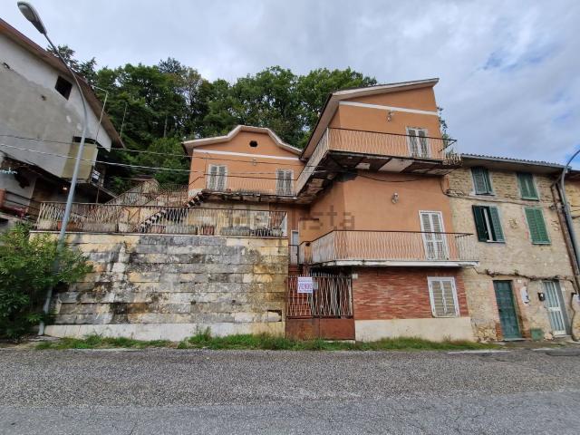 Casa in vendita a Rocca Di Botte, Abruzzo
