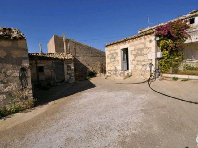 Casa in vendita a Gilestra, Ragusa