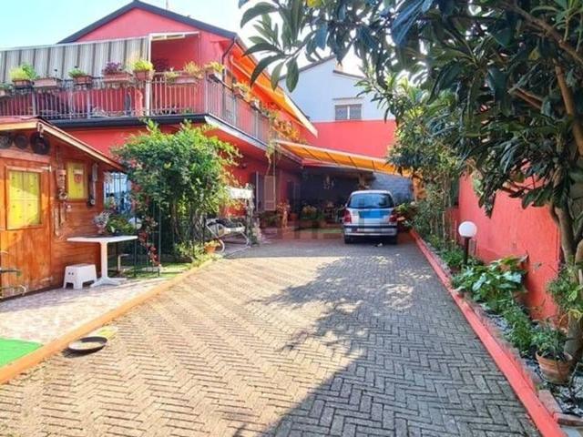 Casa in vendita a Montecalvo Versiggia, Lombardia