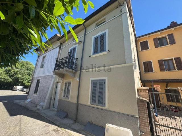 Casa in vendita a Val d’Enza, Re
