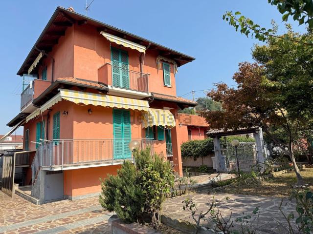 Casa in vendita a Bra, Cuneo