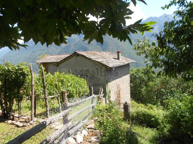 Casa in vendita a Ardenno, Lombardia