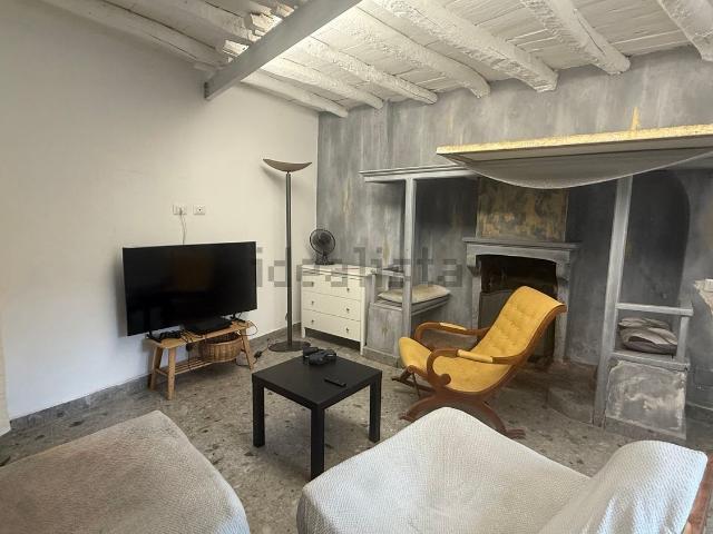 Casa in vendita a Moniga, Torno