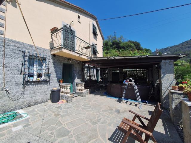 Casa in vendita a Val Polcevera, Serra Riccò