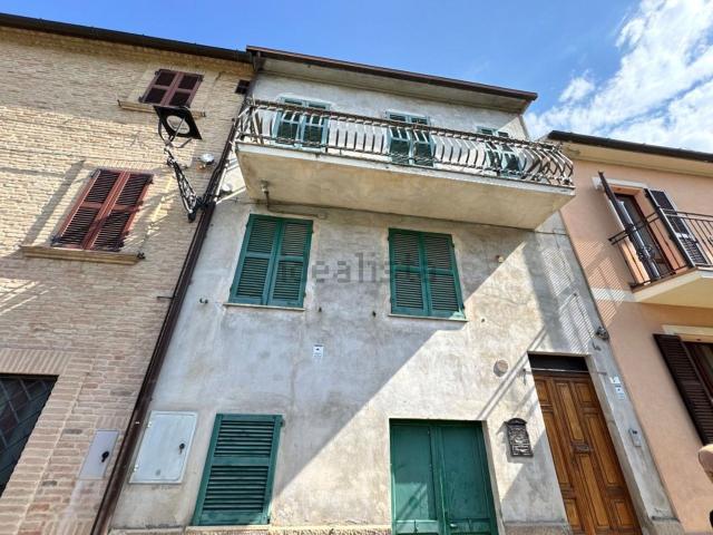 Casa in vendita a Marche, Macerata