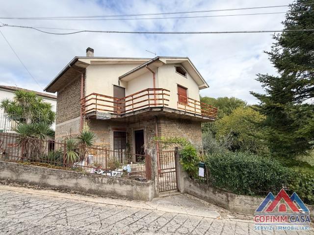 Casa in vendita a Isola del Liri, Frosinone