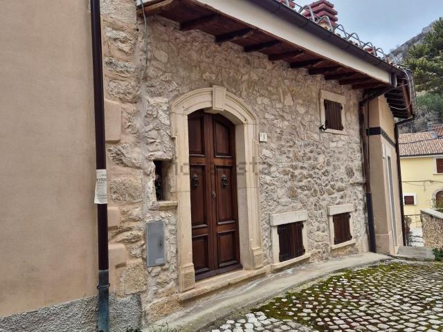 Casa in vendita a Rocca Di Cambio, Abruzzo
