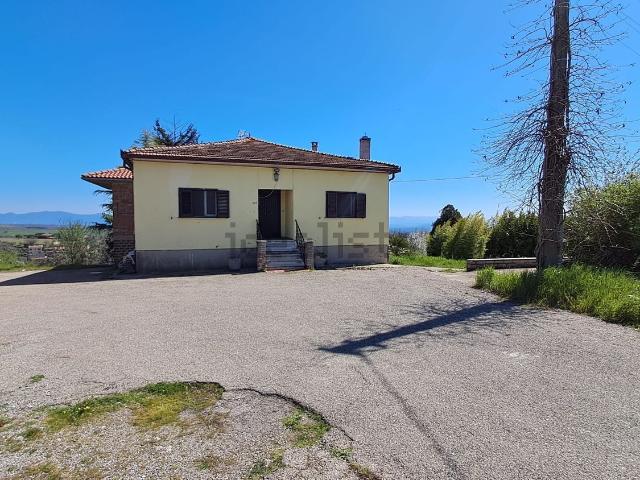 Casa in vendita a Montefiascone, Lazio