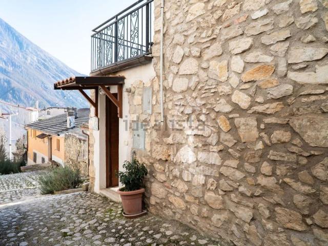 Casa in vendita a Ovindoli, Abruzzo