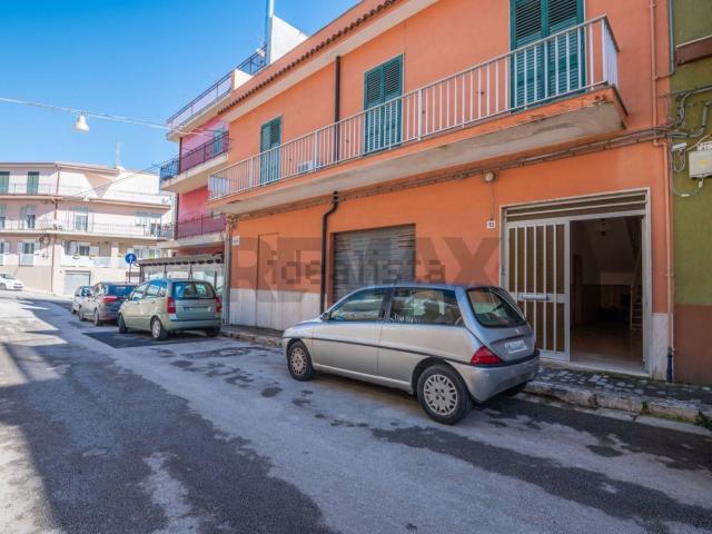 Casa in vendita a Ragusa, Sicilia