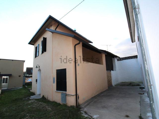 Casa in vendita a Trissino, Veneto
