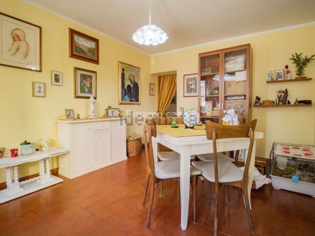 Casa in vendita a Prato, Toscana