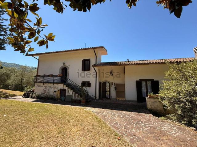 Casa in vendita a Castel Sant'angelo, Lazio