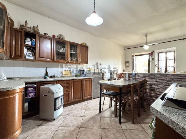 Casa in vendita a Prato, Piemonte