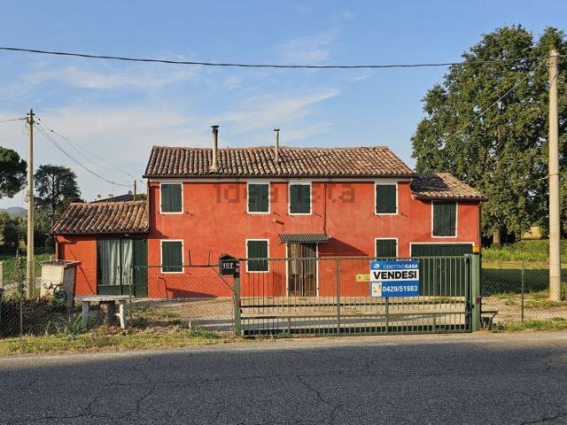 Casa in vendita a Deserto, Este