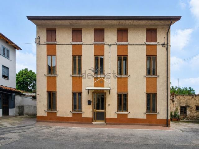 Casa in vendita a Chiuppano, Veneto