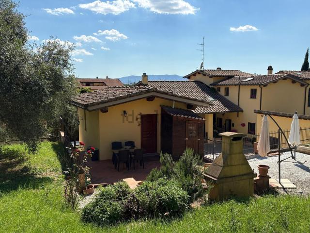 Casa in vendita a La Macine, Prato