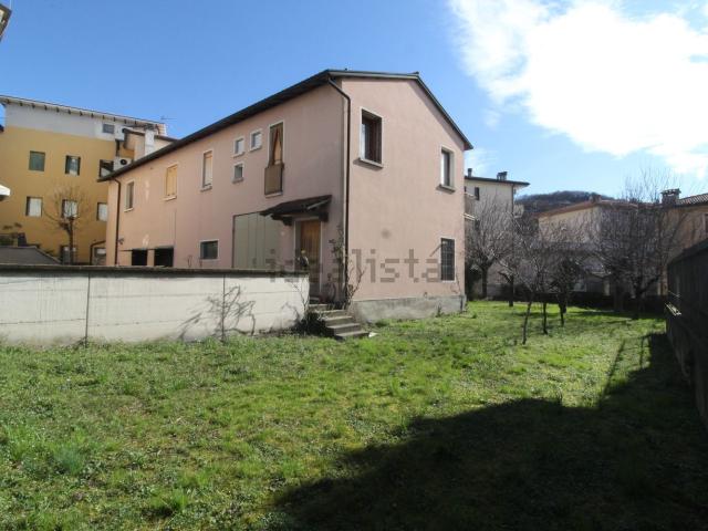 Casa in vendita a Castelgomberto, Veneto