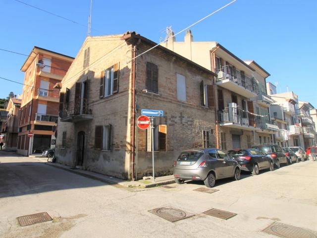 Casa in vendita a Marche, Fermo