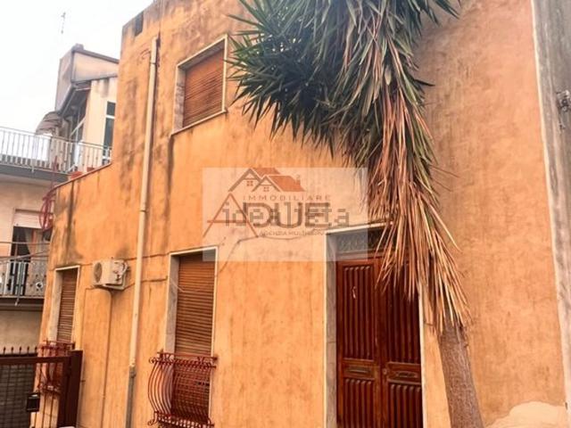 Casa in vendita a Paternò, Sicilia