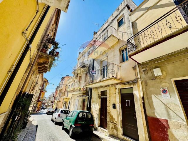 Casa in vendita a Ragusa Ibla, Ragusa