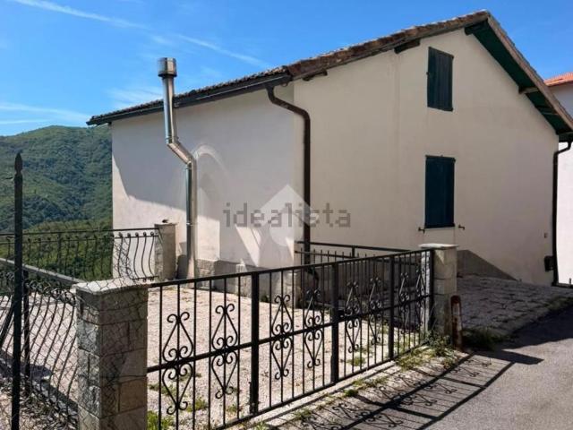 Casa in vendita a Borgomaro, Liguria