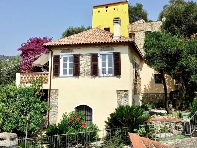 Casa in vendita a Diano San Pietro, Liguria