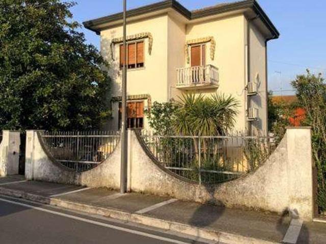 Casa in vendita a Porto Viro, Veneto