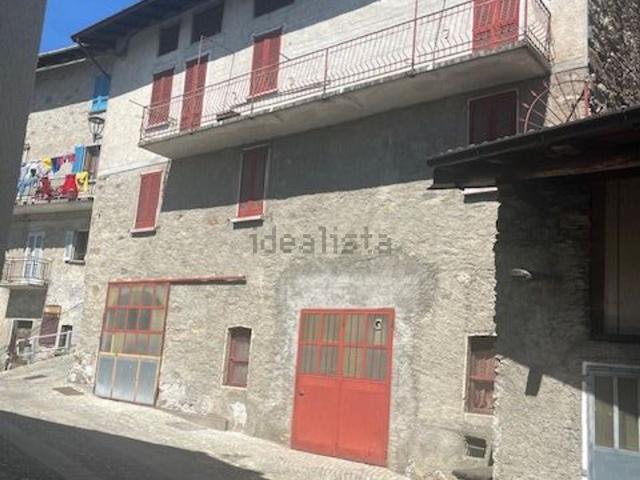 Casa in vendita a Chiuro, Lombardia
