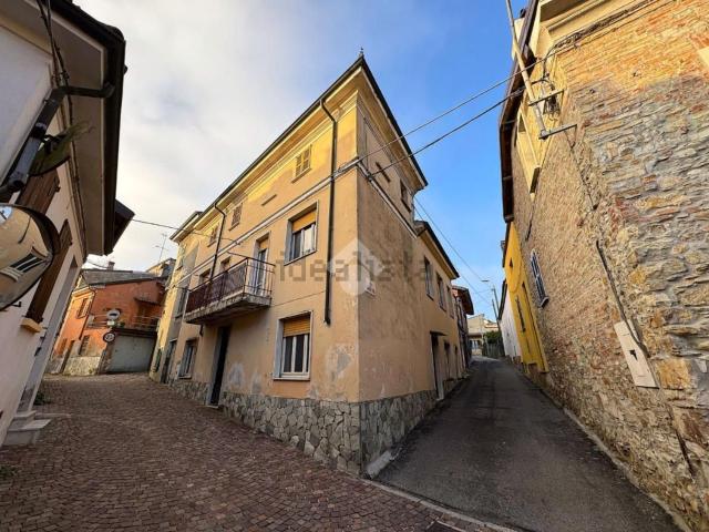 Casa in vendita a Marcadello, Montù Beccaria