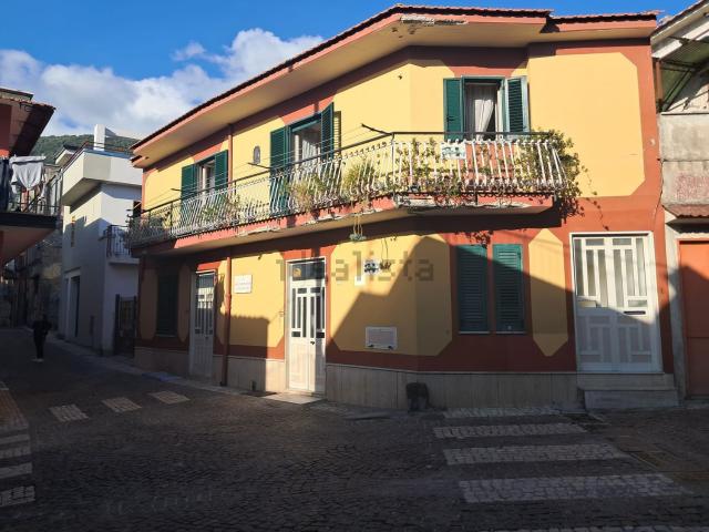 Casa in vendita a Sirignano, Avellino