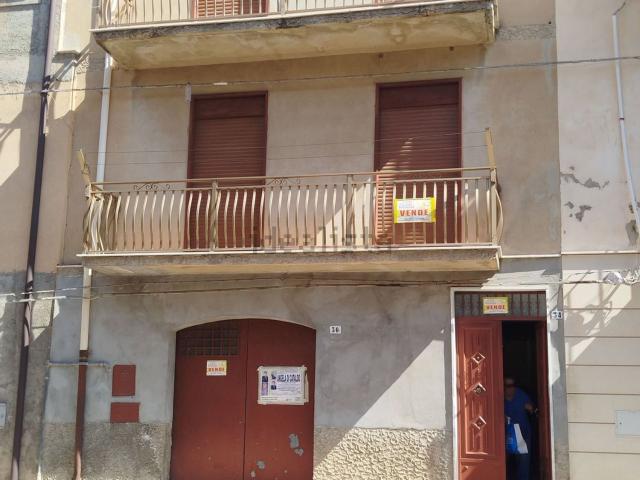 Casa in vendita a Pietraperzia, Enna