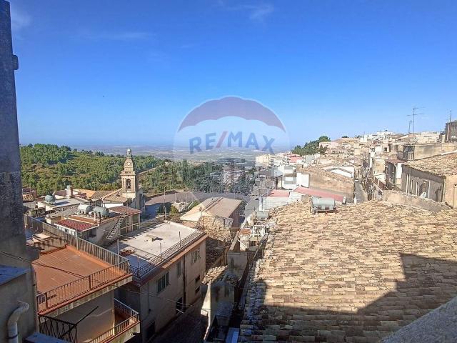 Casa in vendita a Chiaramonte Gulfi, Sicilia