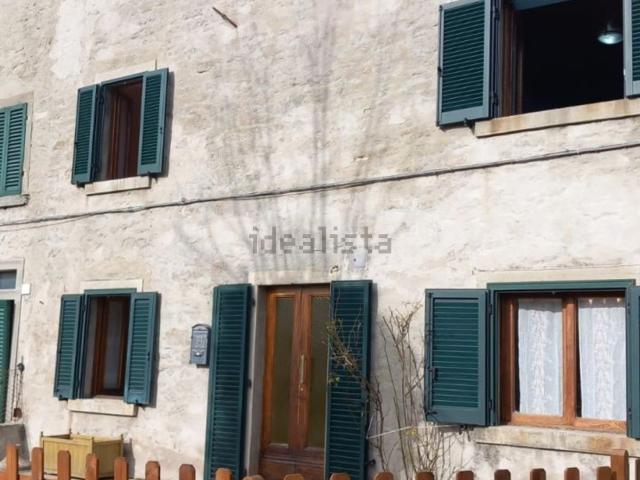 Casa in vendita a Poppi, Toscana