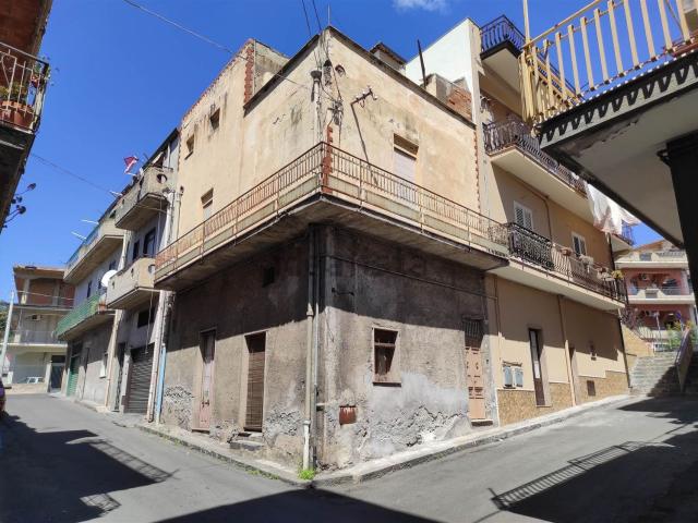 Casa in vendita a Biancavilla, Sicilia