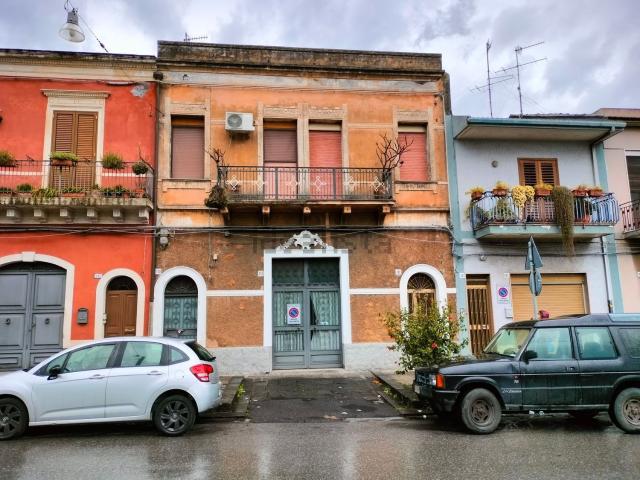 Casa in vendita a Giarre, Sicilia