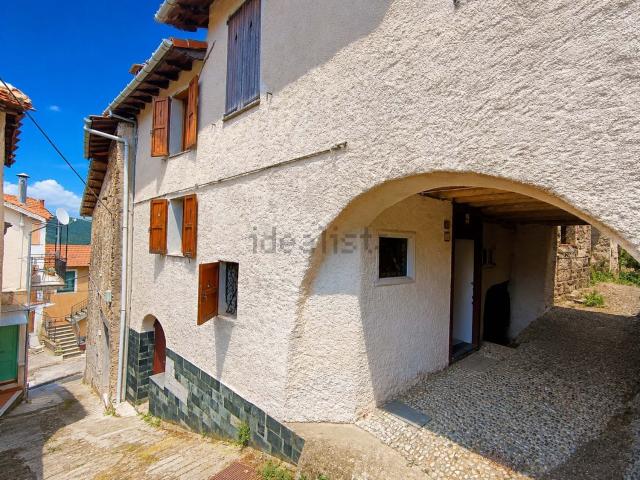 Casa in vendita a Borgomaro, Liguria