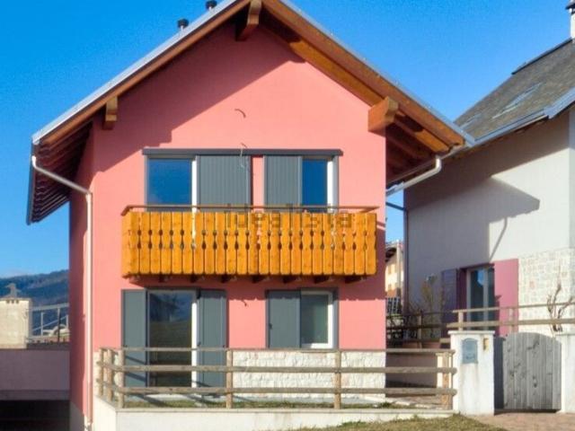 Casa in vendita a Canove Di Roana, Veneto