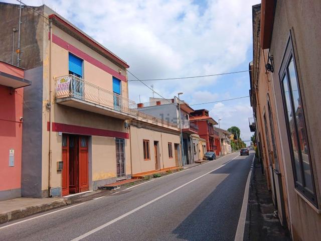 Casa in vendita a Acireale, Sicilia