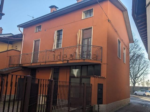 Casa in vendita a Pontirolo Nuovo, Lombardia