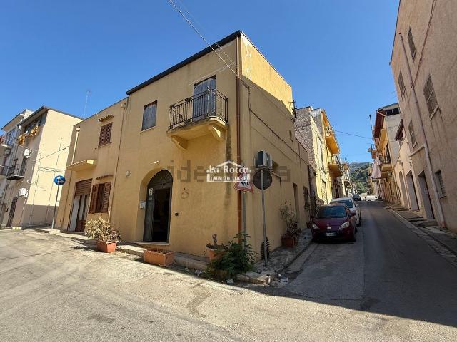 Casa in vendita a Castellammare Del Golfo, Sicilia