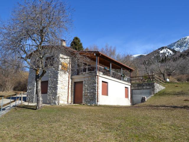 Casa in vendita a San Zeno Di Montagna, Veneto