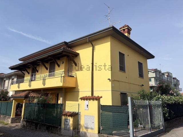 Casa in vendita a Bergoro, Fagnano Olona
