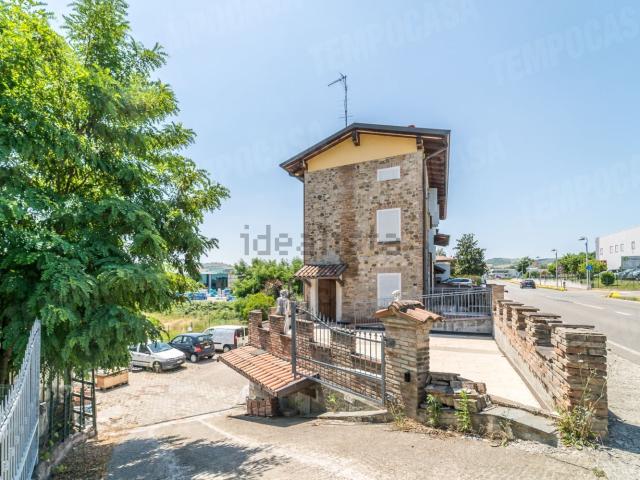 Casa in vendita a Tresinaro - Secchia, Re