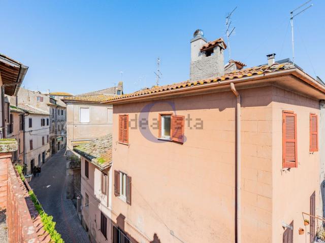 Casa in vendita a Sutri, Lazio