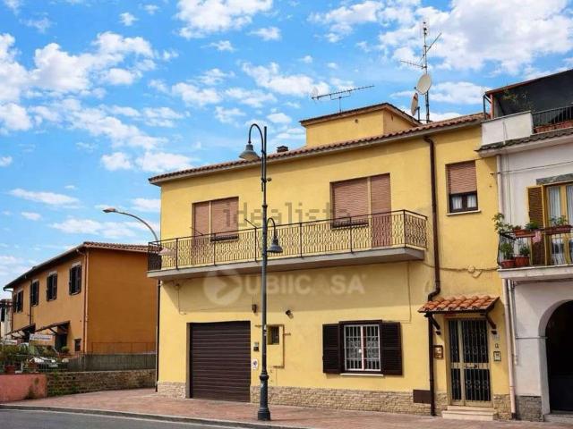 Casa in vendita a Valle Mazzone, Roma Capitale