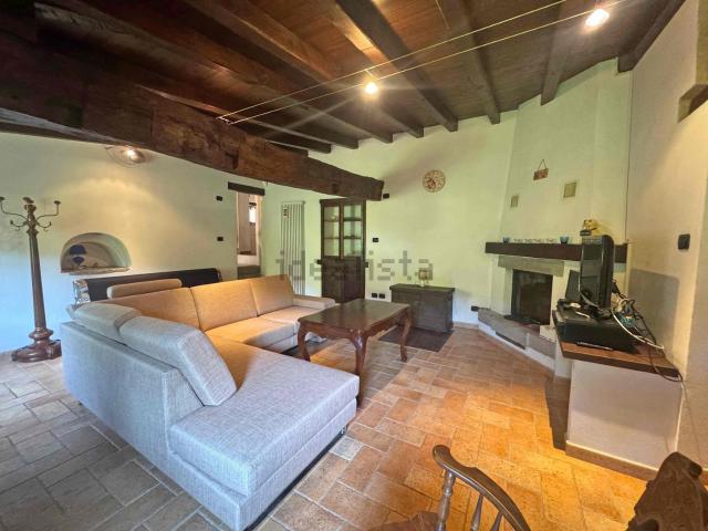 Casa in vendita a Appennino Reggiano, Re
