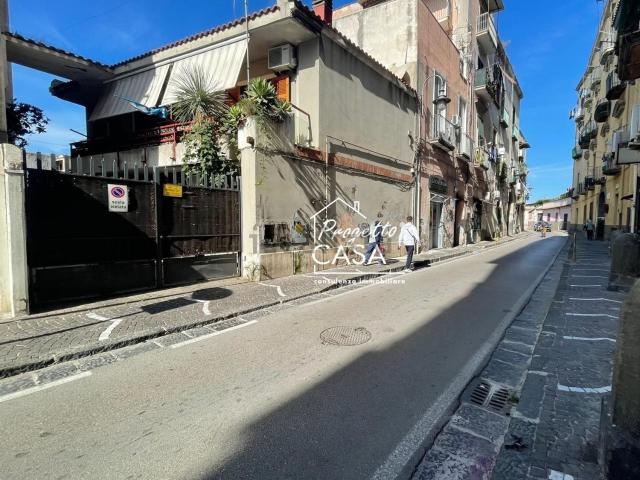 Casa in vendita a Portici, Campania